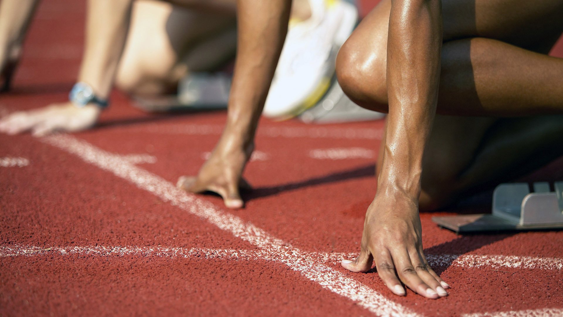 《电竞选手训练有多硬核？幕后训练细节曝光》，电竞选手训练营